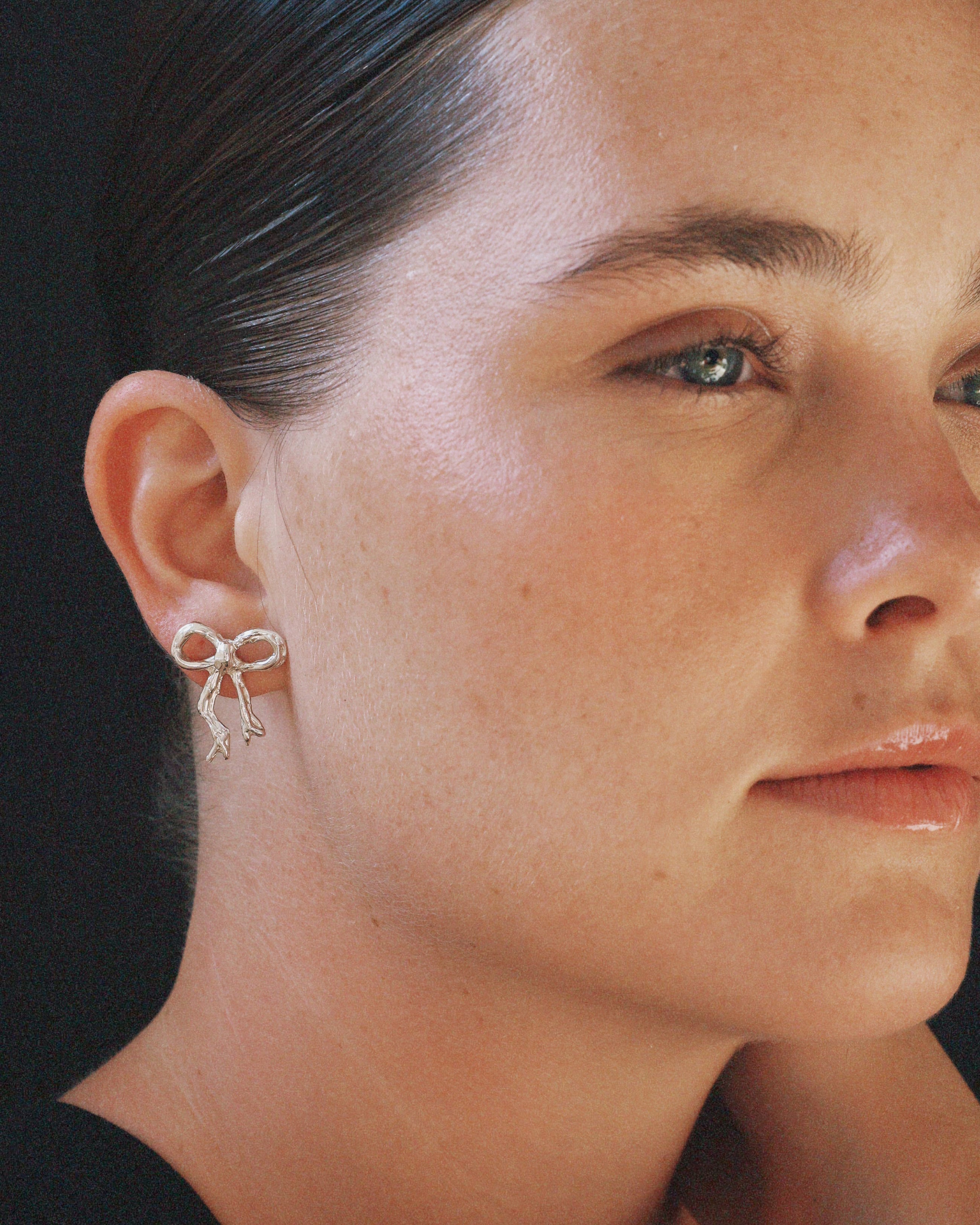Bow earrings